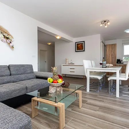 Daire Doris 1 By Interhome *